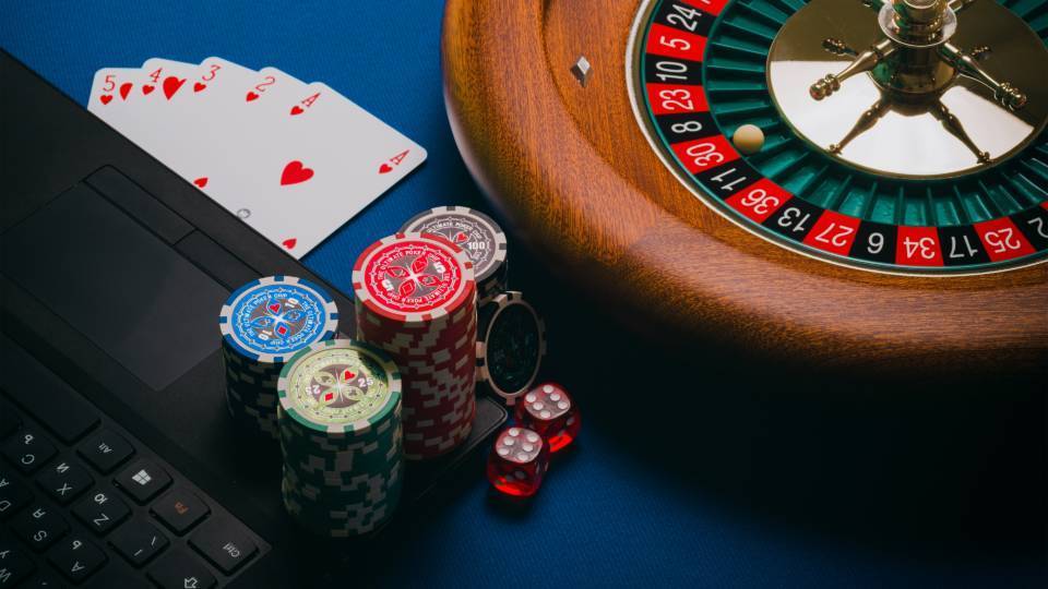 How to Play Casino Games Online?